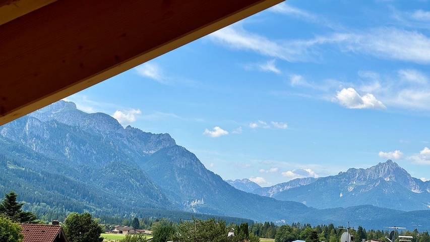 Ferienwohnung für 8 Personen, mit Balkon und Terrasse sowie Ausblick in Halblech - 3