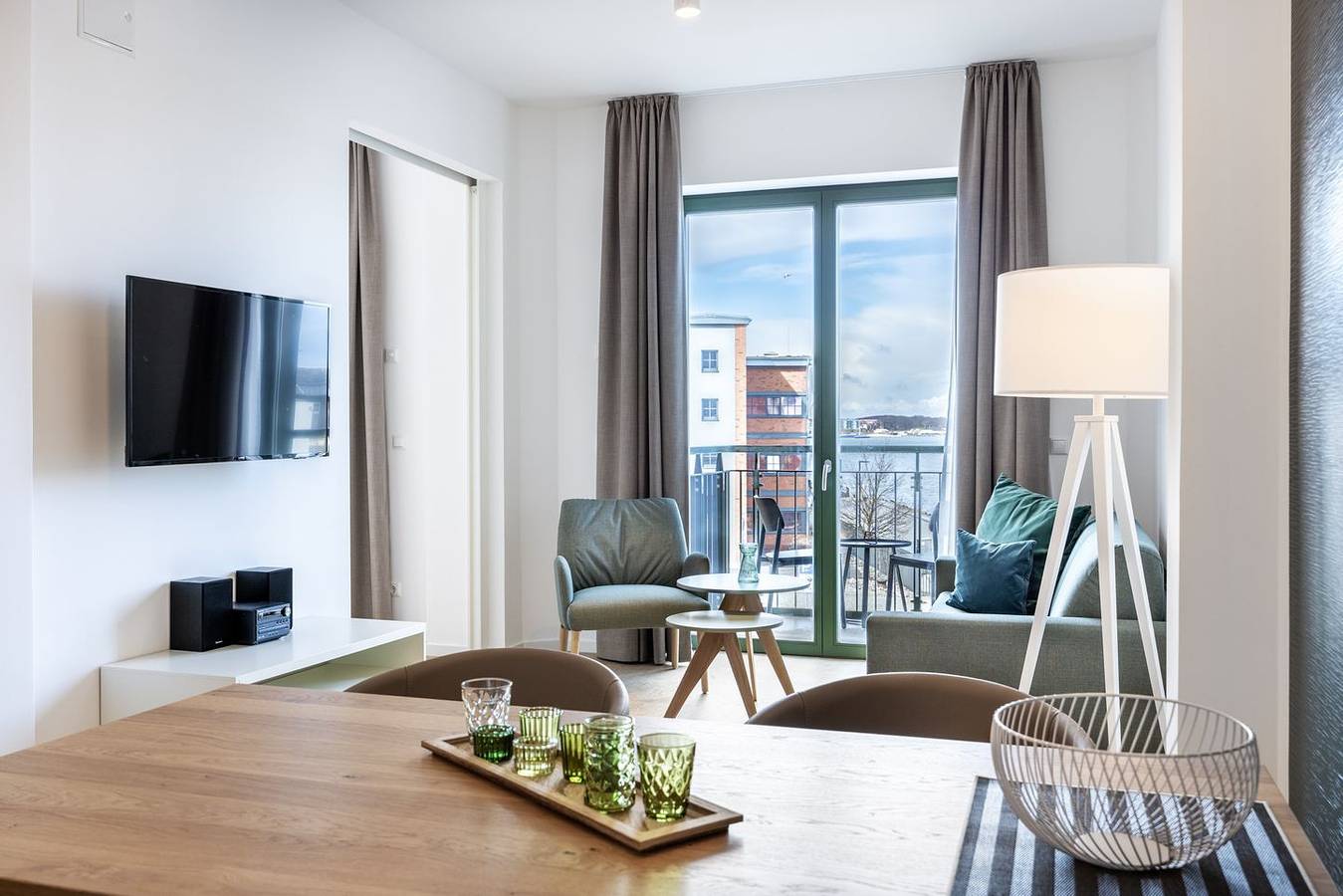 Geheel appartement, Modernes Apartment in Toplage mit Balkon und schönem Blick auf den Alten Hafen in Wismar, Nordwestmecklenburg (Wismar en omgeving)