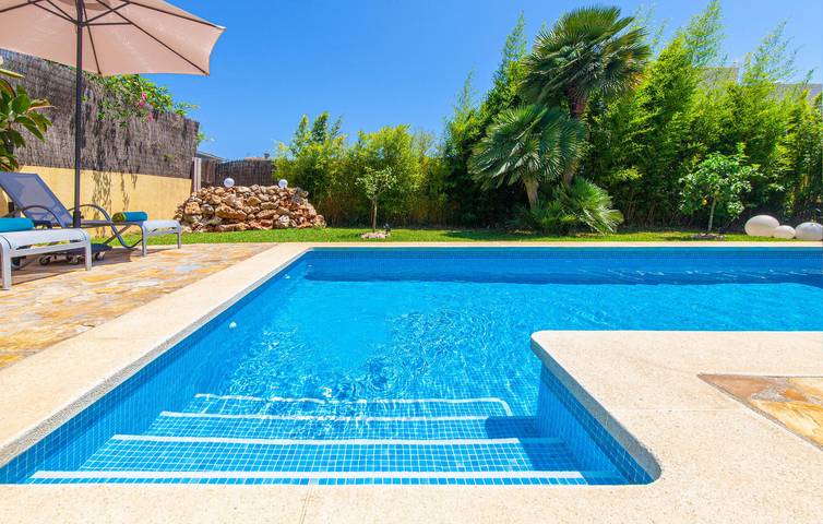 Refugio junto al mar con terraza, piscina y barbacoa - A 2 km de la playa de Caló d'en Rafalino in Sa Coma, San Lorenzo de Cardessar