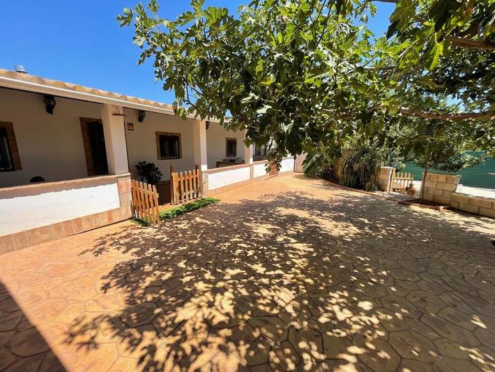 Casa para 6 personas, con piscina y jardín, Se admiten mascotas en Córdoba
