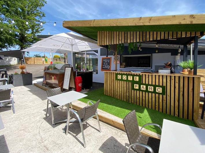 Camping pour 2 personnes, avec Bassin pour enfant et Piscine