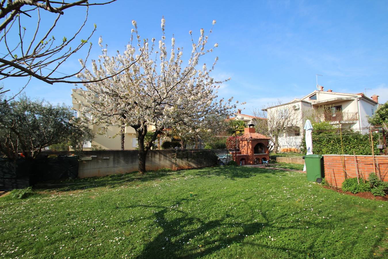 Ganze Wohnung, 2-Zimmer-Ferienwohnung mit Terrasse Novigrad A-7108-b in Novigrad, Umag und Umgebung