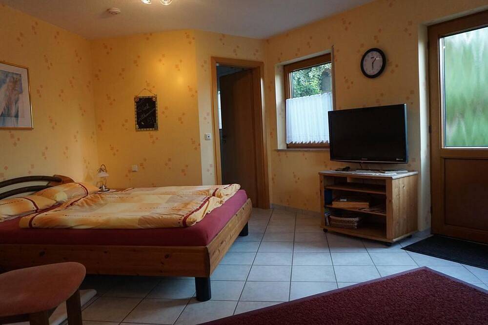 Ganze Wohnung, Weingut Norbert u. Claudia Breit - Appartement Parterre in Brauneberg, Bernkastel-Kues & Umgebung
