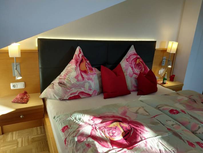 Entire apartment, Grabmeier holiday flat - number 3’ with mountain view, balcony and Wi-Fi in Grainet, Šumava Mountains