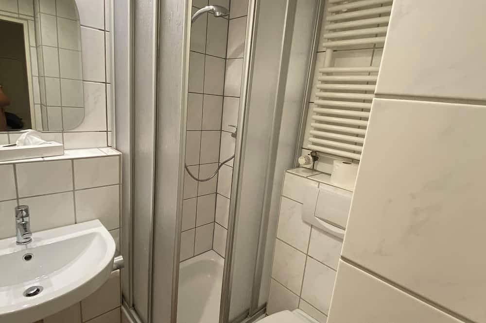 Ganze Wohnung, Apartment mit Blick auf die Godesburg und Garten in Bad Godesberg, Bonn
