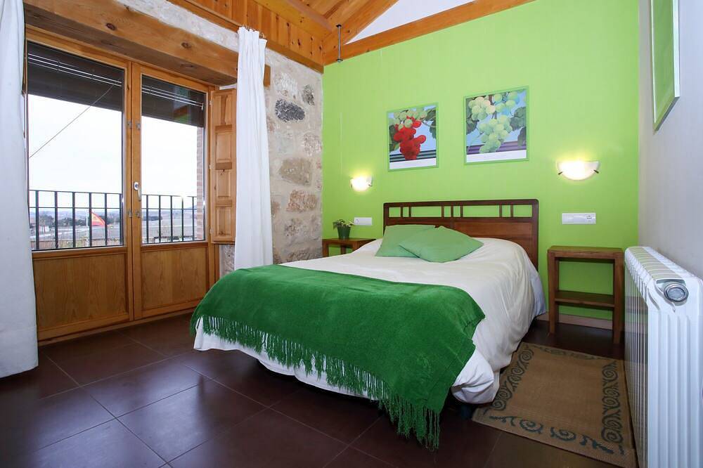 Casa rural a 7 km de El Burgo de Osma in El Burgo de Osma, Provincia de Soria