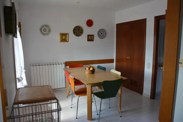 Casa de vacaciones para 7 personas, con jardín además de terraza y vistas - 1