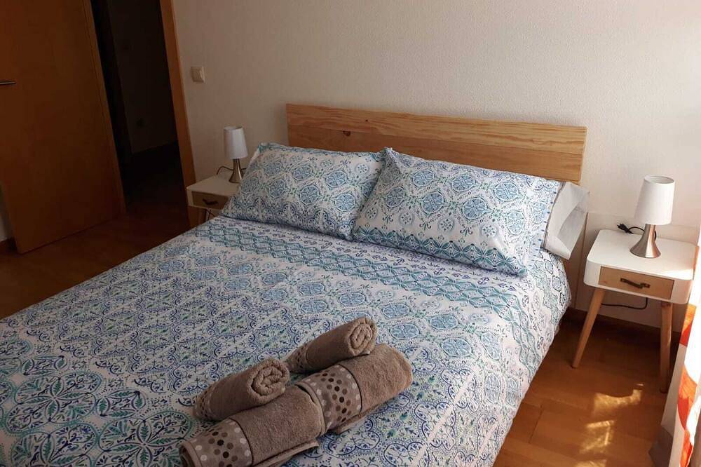 Entire apartment, Apartment Ainsa ... in Aínsa, Spanish Pyrenees