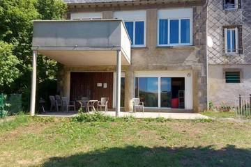 Gîte pour 5 personnes, avec balcon à Espinchal
