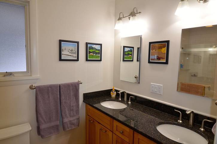 Vacation rental for 8 people, with yard in Warren