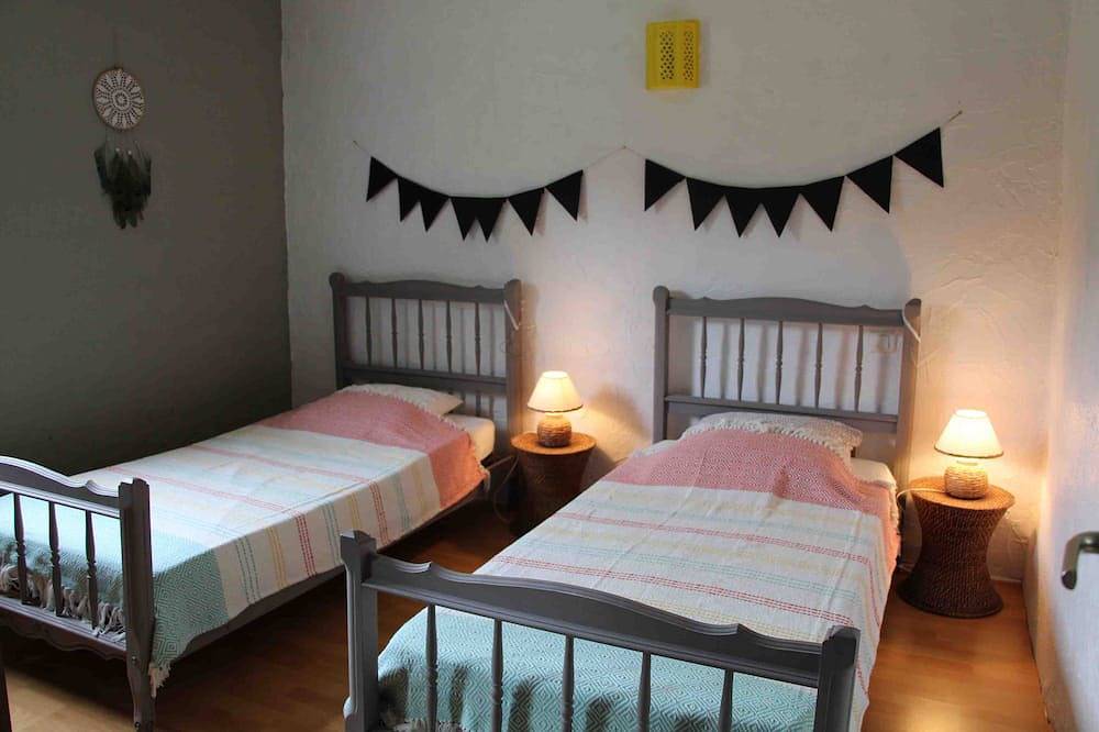Domaine de la ferme d'Ussac, idéal pour un séjour en familles ou amis, au calme in Saint-Chels, Quercy