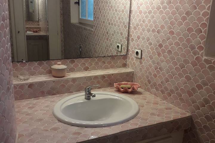 Location de vacances pour 4 personnes, avec jardin et balcon, animaux acceptés dans Plage de Pampelonne - 3