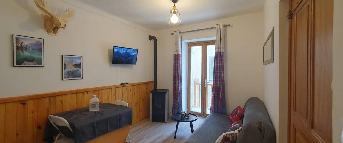 Gîte pour 6 personnes, avec balcon et jardin dans les Alpes-de-Haute-Provence - 4