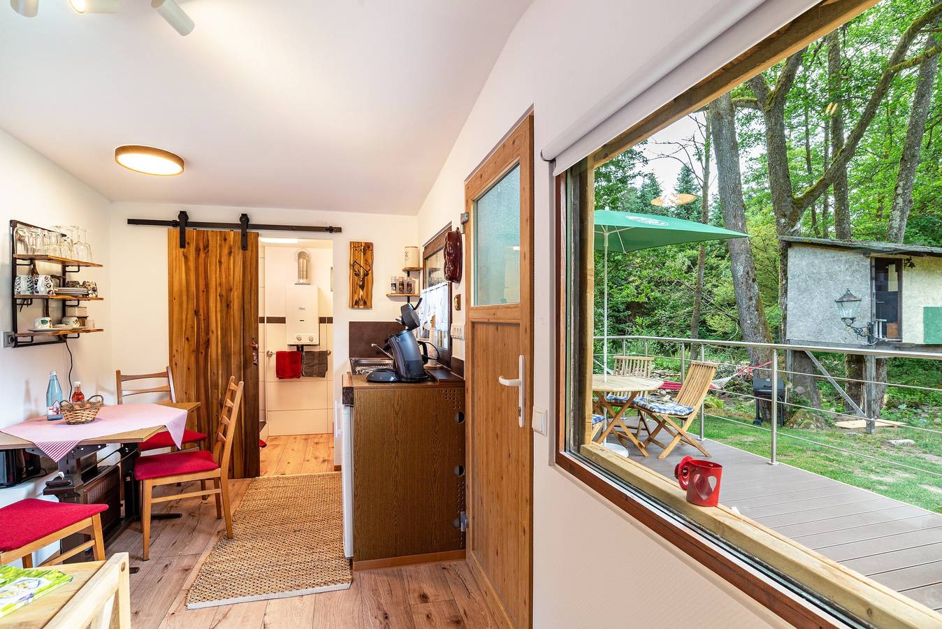 Vakantiehuis 'Am Bach' met privé terras en privé tuin, foto 6