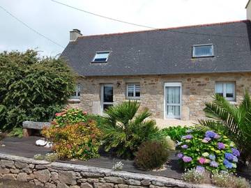 Gîte pour 4 personnes, avec jardin et terrasse à Plounéour-Trez