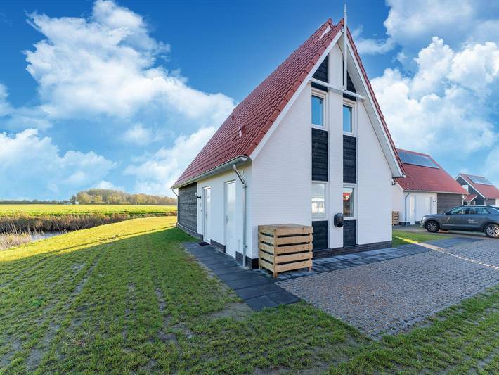 Vacation rental for 12 people, with yard in North Sea Netherlands