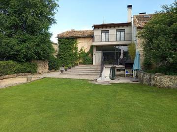 Casa rural con piscina para 13 personas, con vistas además de jardín y piscina en Comarca de Sepúlveda