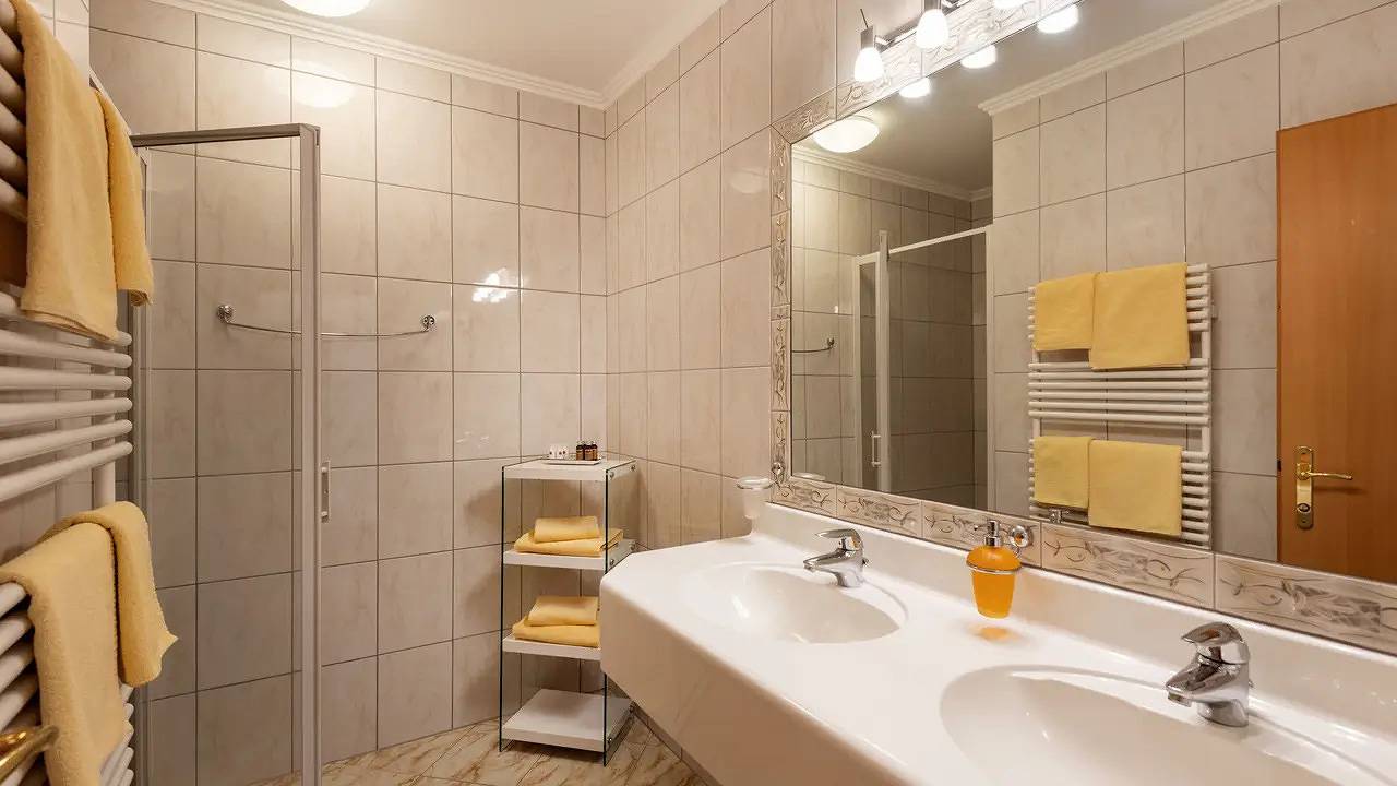 Mehrbettzimmer für 4 Personen (50 m²) in Gerlos, Zillertaler Alpen