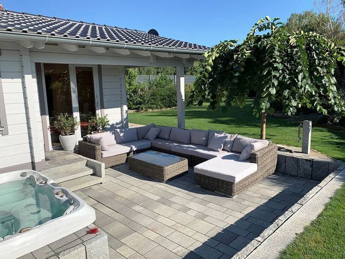 Ferienhaus für 2 Personen, mit Terrasse und Whirlpool sowie Garten und Pool in Kolkwitz - 4