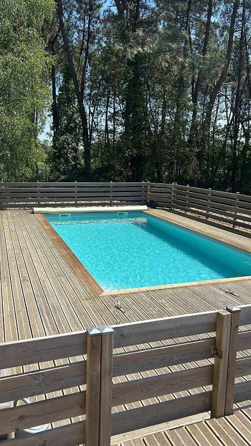 Location de vacances pour 10 personnes, avec piscine ainsi que vue et jardin à Guécélard - 4