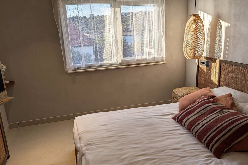 A Luxurious Mediterranean Escape on a Serene Island - Sunset Bliss Suite /1 in Drvenik Mali und Veli