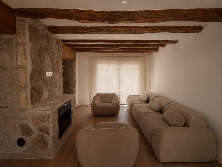 Chalet para 8 personas, con Balcón además de Terraza y Vistas en Valle del Aragón