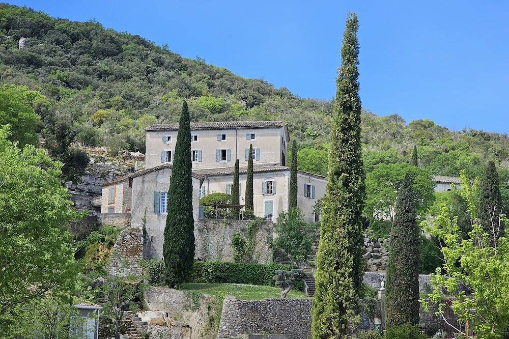 Entire apartment, Domaine de Bagard - Gîte Cevennes 53m² 4/7 pers Terrace in Sauve, Le Vigan region