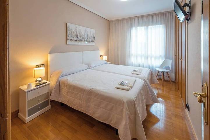 Appartamento intero, Espacioso y Acogedor Apartamento en Pamplona in Pamplona, Provincia di Navarra