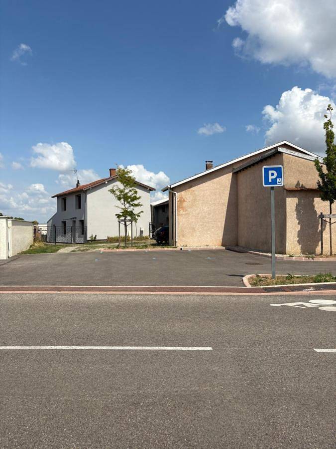 Location de vacances pour 10 personnes, avec jardin à Colombier-Saugnieu - 3