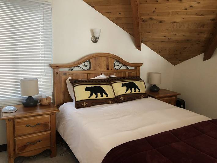 Vacation rental for 6 people, with yard in Tahoe City