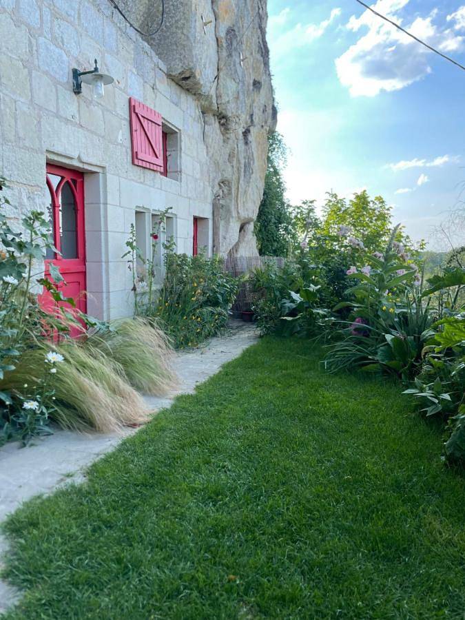 Gite des Perreyeurs - maison troglodyte avec vue sur Loire in Montsoreau, Vallée de la Loire