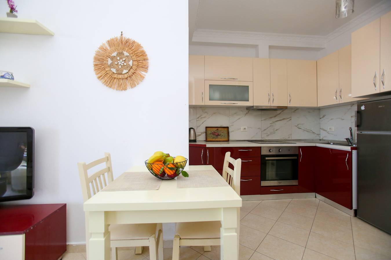 Apartamento entero, Apartamento de vacaciones para 4 personas con vistas al mar in Vlorë (Ciudad), Vlorë