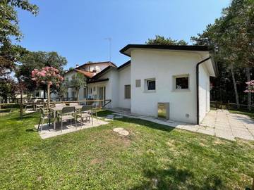 Ferienhaus für 6 Personen, mit Terrasse und Garten in Bibione