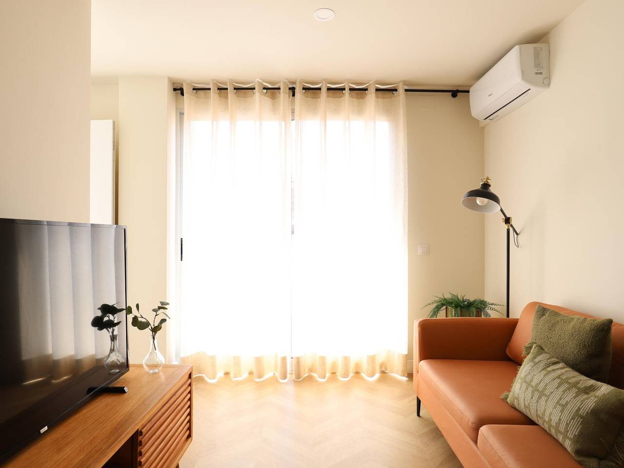 Apartamento entero, Soleado apartamento junto a la playa con Wifi in Puerto de Sagunto, Sagunto
