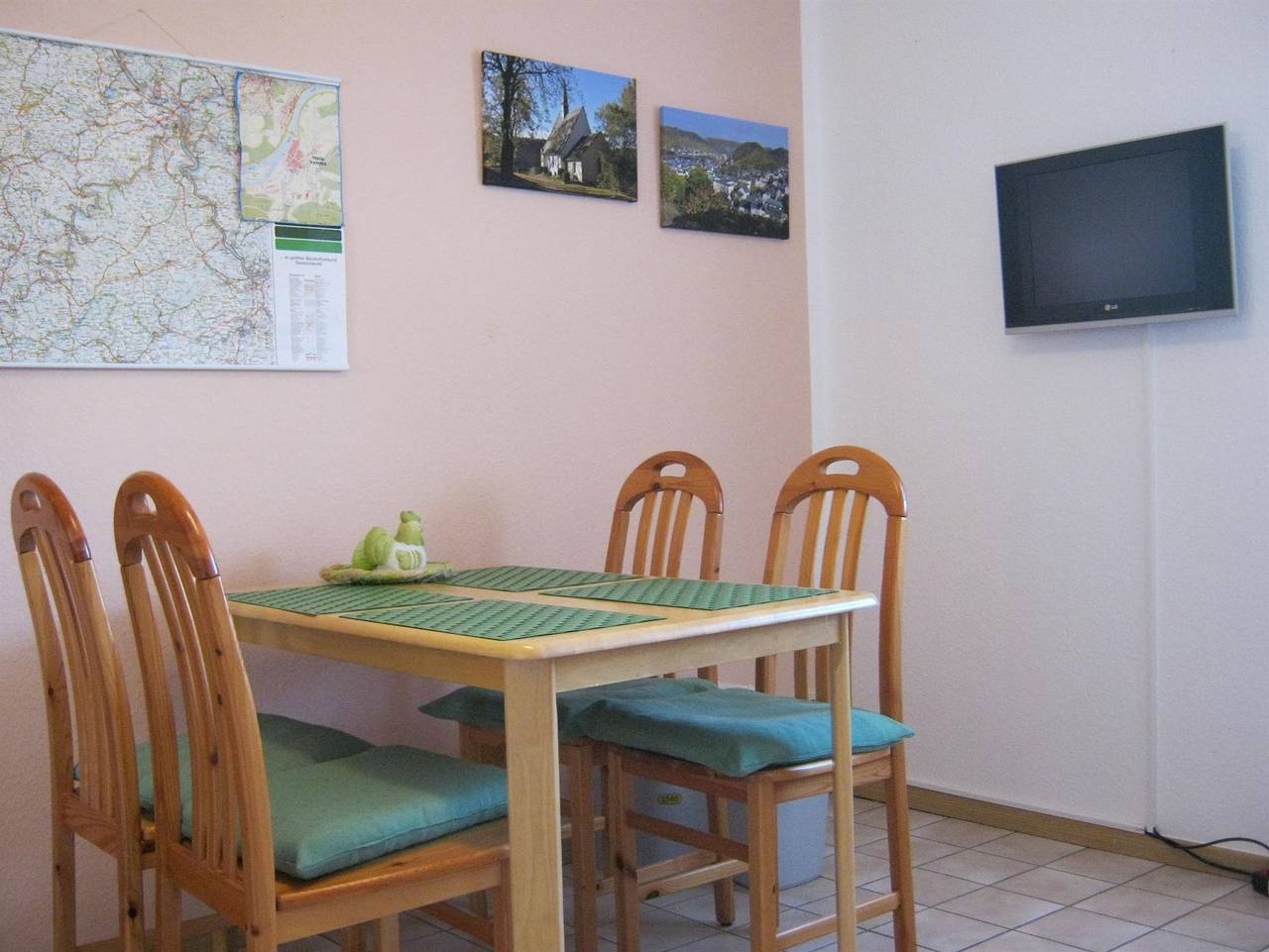 Ganze Ferienwohnung, Gräf Rosemarie - 2-Bettwohnung in Burg Eltz, Treis-Karden