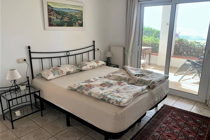 Entire apartment, Top flat with every comfort for 1-2 persons, private pool, fibre optic internet in El Mas Fumats, Roses