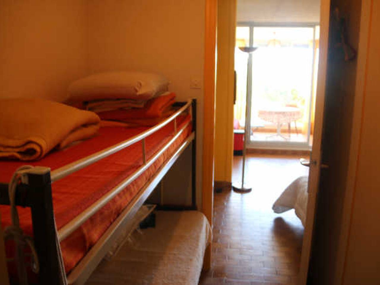 Entire studio, Cozy Studio for 2 with Terrace, Kitchen, Elevator Access, Near Beach – Agde in Cap d'Agde, Agde