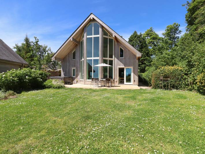 Lodge for 6 people, with pool and garden, with pets in Somerset