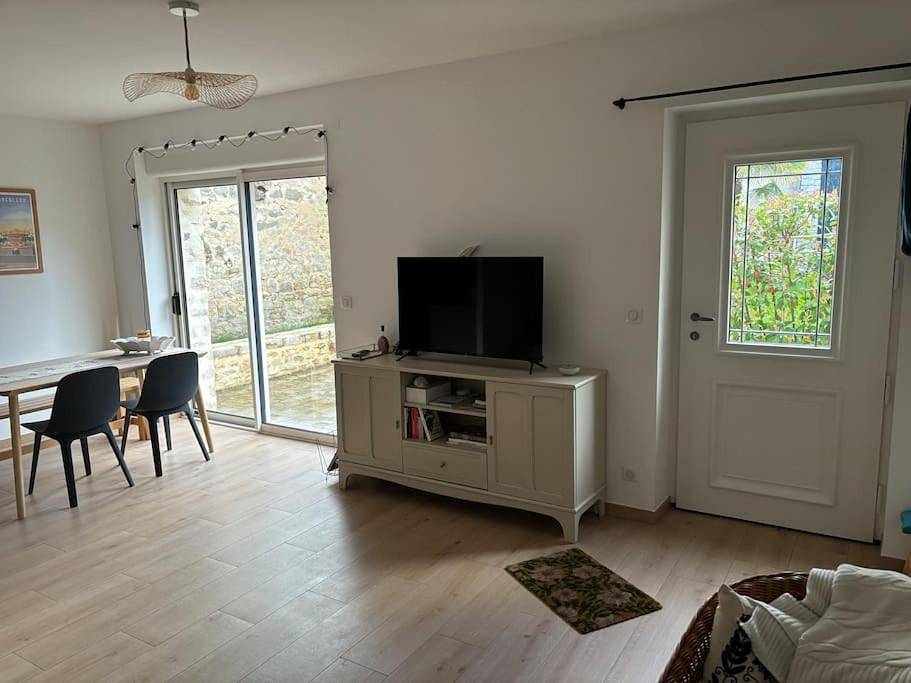 One-Bedroom House in Arbonne-la-Forêt, Parc naturel régional du Gâtinais français