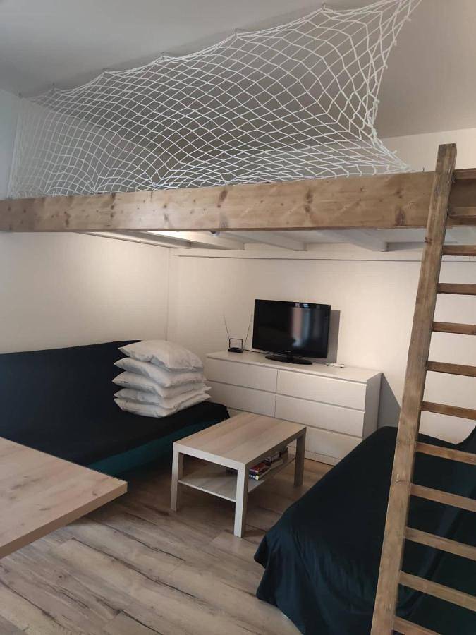 Appartement entier, Location studio mer, île du Frioul, Marseille in Frioul archipelago, Marseille