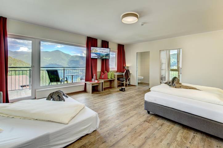 Hotel für 4 Personen, mit Seeblick und Sauna sowie Garten und Pool, mit Haustier in Zell am See - 2