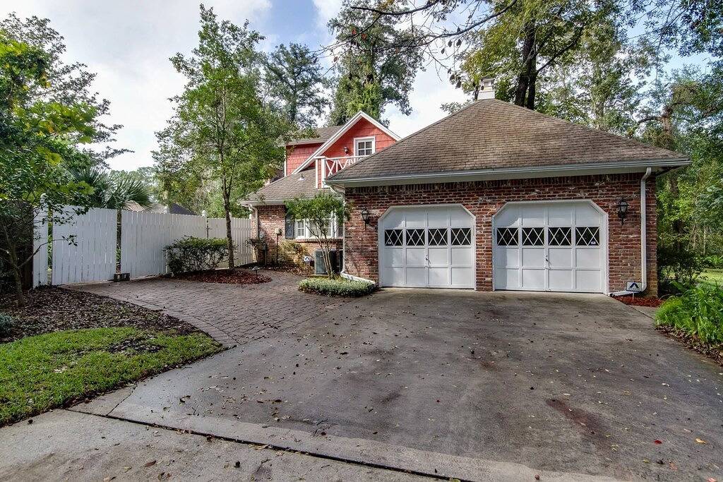 Private Pool |1/2 Acre Wooded Lot |Feels Like an Authentic English Cottage |Fenced |Dogs Ok |3 Bikes in Clay County (FL)