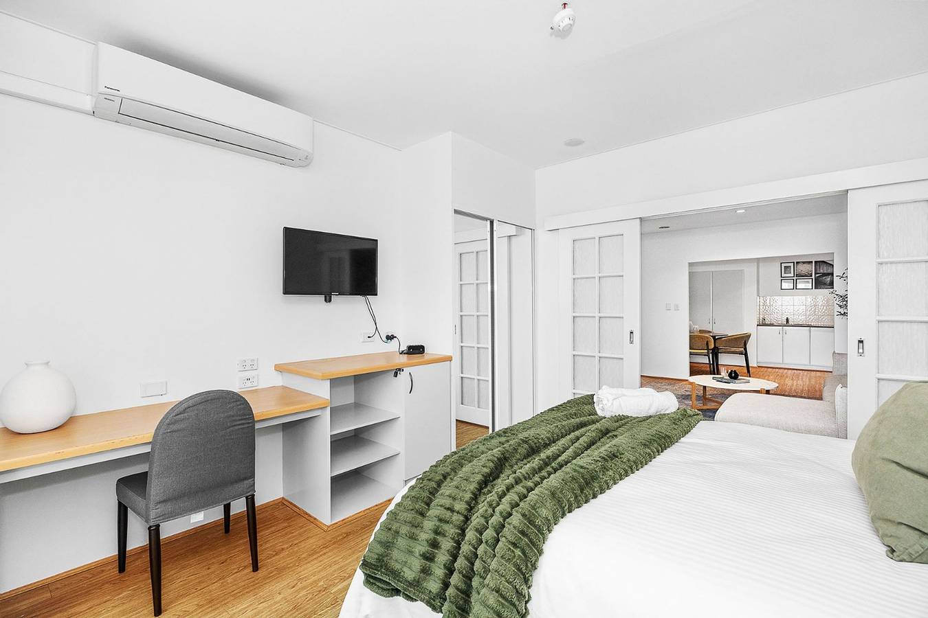 Entire apartment, Newly Renovated 1Bdr in the Cbd in East Perth, Perth