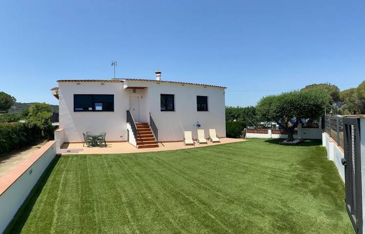 Casa de vacaciones para 8 personas, con vistas y jardín - 1