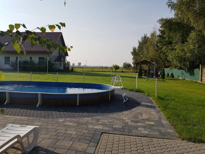 Ferienwohnung für 4 Personen, mit Ausblick und Garten sowie Pool