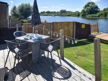 Cottage for 3 Guests in Brundall, East of England, Picture 4