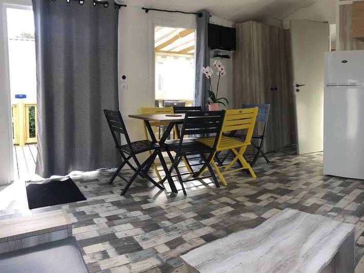 Flower Camping de La Grande Lande - Mobilhome 6 personnes - Grand Confort - Tv - 3 chambres in Moëlan-sur-Mer, Région de Quimper