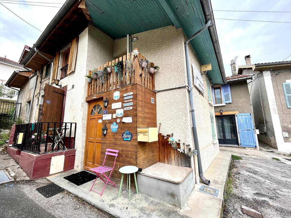 Appartement entier, Duplex climatisé, balcon, check-in autonome in Renage, Isère