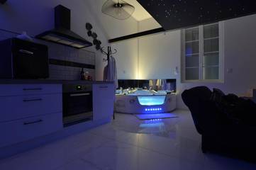 Gîte pour 2 personnes, avec jacuzzi à Sainte-Valière