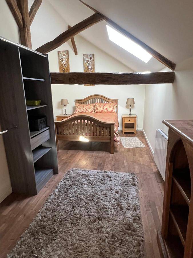 Location de vacances pour 4 personnes, avec piscine ainsi que jardin et vue à Bersac-sur-Rivalier - 4